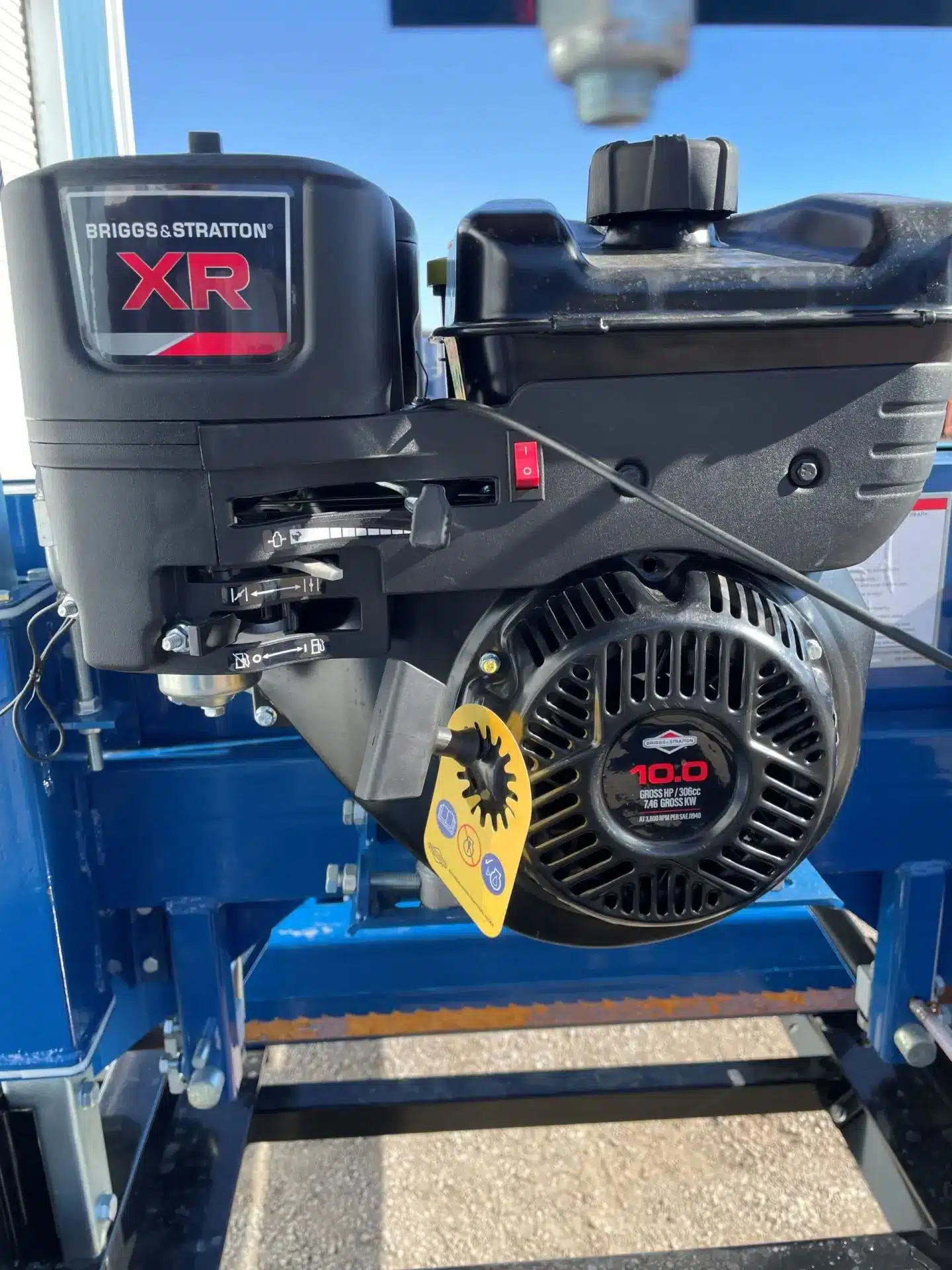 RR6022B 22" Sawmill with 10Hp Briggs & Stratton Engine - Image 4